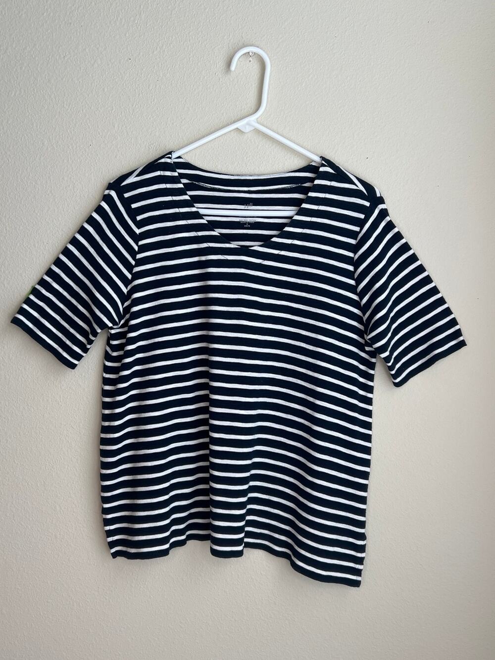 J. Jill Pima Slub Striped V-Neck Tee Shirt Women’s Size Medium Petite Navy White